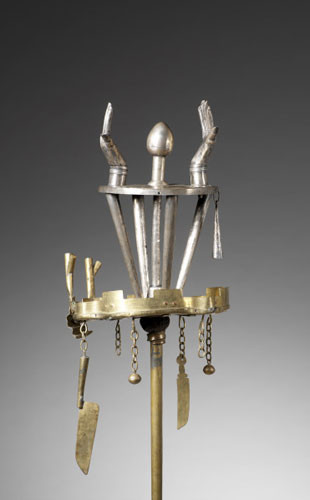 Arstist of Abomey: Autel portatif aux emblèmes de Béhanzin