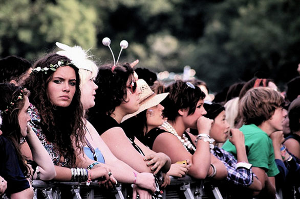 Annie Leonard portfolio: Bestival 2009- Year of the spectacular! Friday Crowd