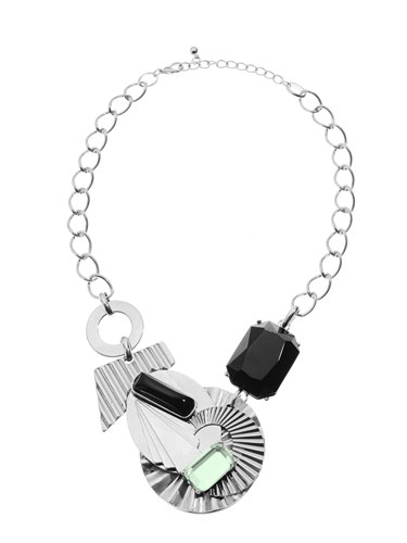 Best partywear: Necklace