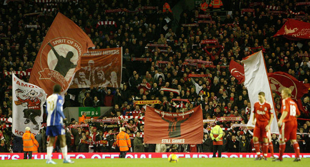 Prem Round up : Banners pay tribute to Bill Shankly