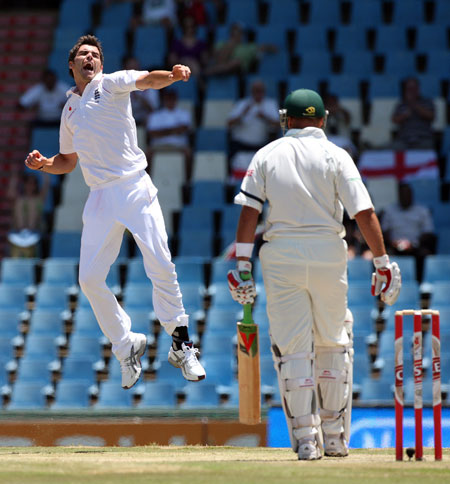 South Africa v England: James Anderson dismisses Jacques Kallis