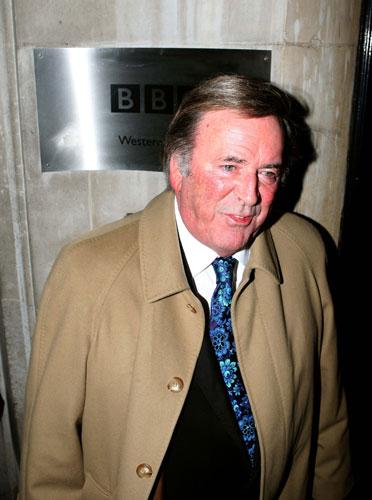 terry wogan: Terry Wogan at the Radio 2 Studios for his last ever day