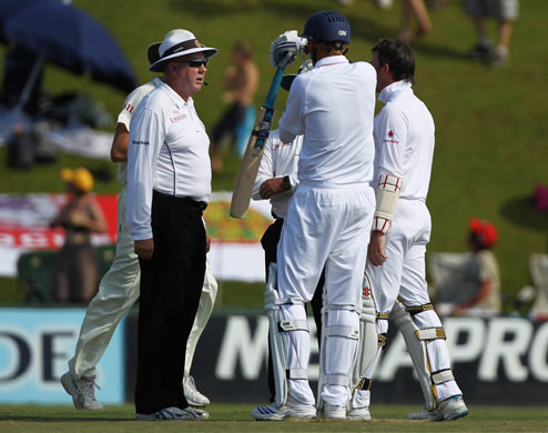 Test match: South Africa v England - 1st Test Day Three