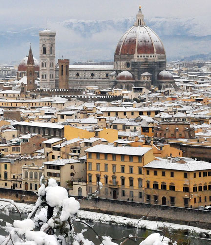 Snow around the world: Florence, Italy: The Duomo Basilica di Santa Maria del Fiore cathedral 