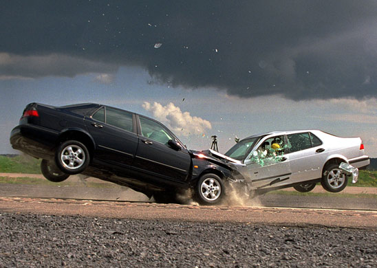 Saab cars: SAAB 9-5 CARS CRASH IN SAFETY TESTING.