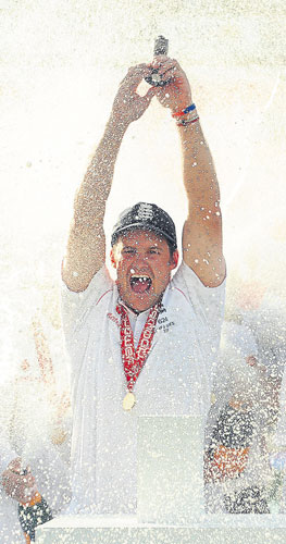 Photographs of the year: Andrew Strauss ashes