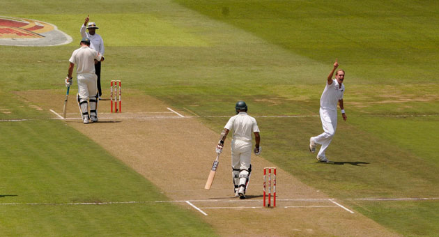 Sport: 2nd Test Day 1: 2nd Test Day One