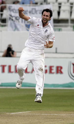 Sport: 2nd Test Day 1: 2nd Test Day One