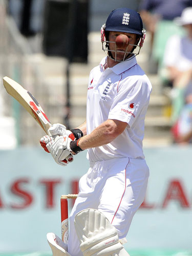 South Africa v England: Paul Collingwood : Cricket Second Test, Sahara Stadium, Durban