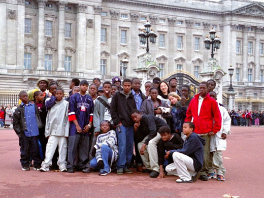 Umar Farouk Abdulmutallab: Umar Farouk Abdulmutallab (red top) on a school trip to london 2001-2002