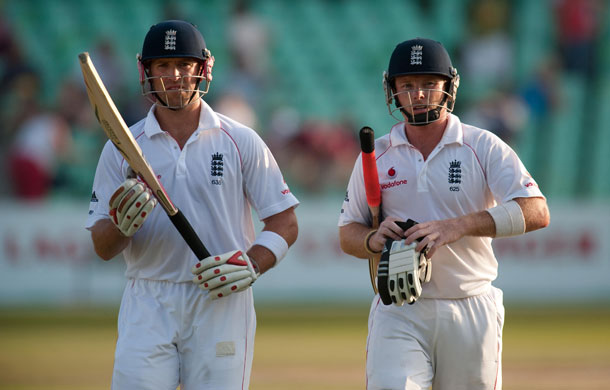 South Africa v Engla: Matt Prior and Ian Bell, Cricket - Second Test Durban