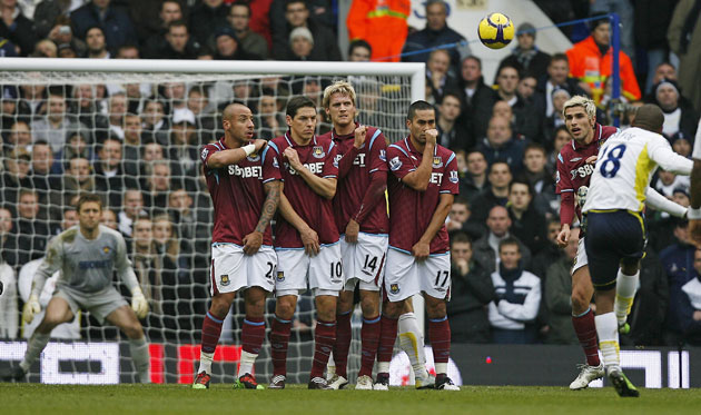 Premier League: Tottenham Hotspur's English striker Jermain Defoe