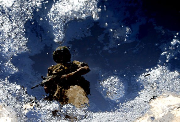 2002-03: 2003: A British soldier in Iraq