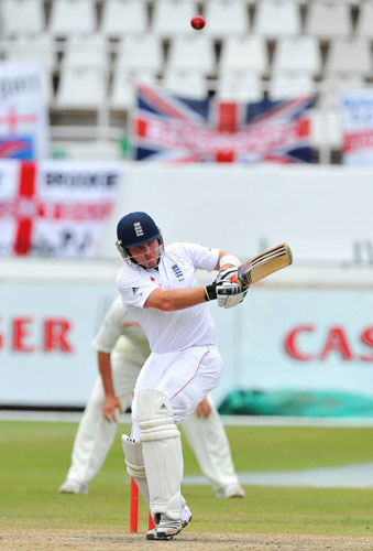 South Africa v England : Bell of England top edges a delivery