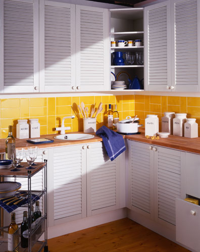 Habitat: 1990: A first home economy style kitchen designed by Habitat