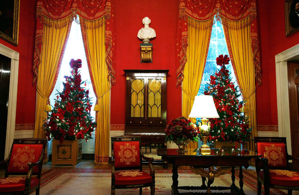 White House christmas: The Red Room in the White House