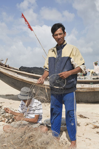 Martin Parr: Floods victims in central coastal province of Quang Tri, Vietnam for Oxfam
