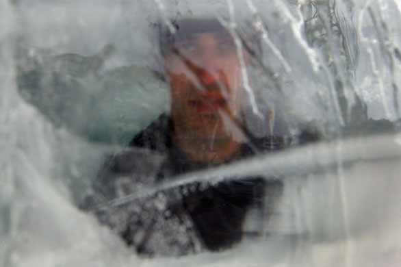 24 hours: Israeli israeli hezi dayan attempts to break ice endurance record 