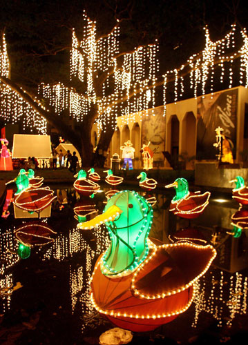 Christmas decorations: Christmas decorations in Cali, Colombia