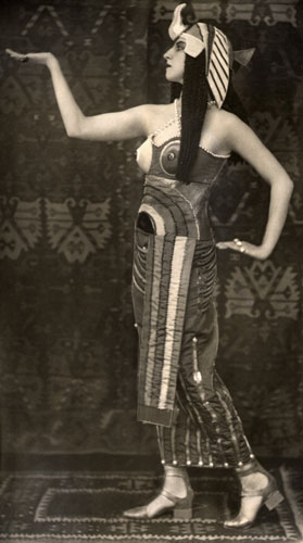 Ballets Russes: Dancer Lubov Tchernicheva as Cleopatra in the Balanchine ballet