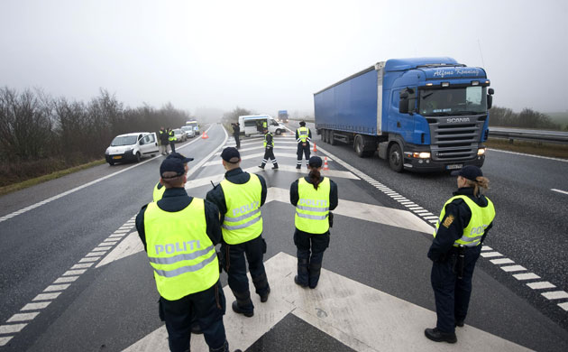Copenhagen diary: COP15 Danish police controls vehicles