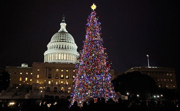 xmas decos: Nancy Pelosi Lights U.S. Capitol Christmas Tree