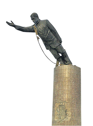 Lost in the noughties: Statue of Saddam Hussein fallls in Firdaus Square