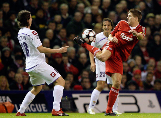 Wednesday Champ League: Fiorentina's Montolivo challenges Liverpool's Gerrard