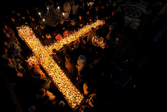 24 hours in pictures : Holy mass for  Honey Day in Bulgaria