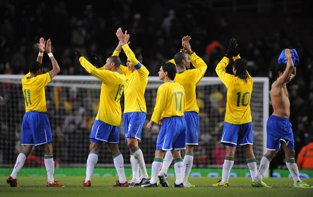 Brazil v Italy: applauding the crowd