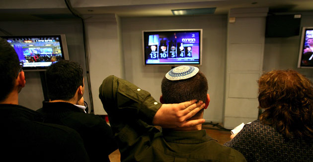 Elections in Israel: Disappointed activists from the Labour Party watch the polls
