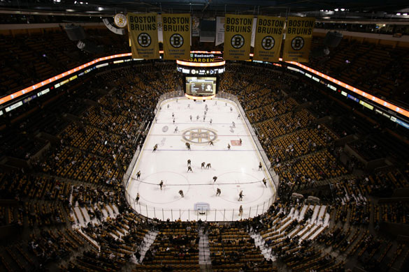 24sport: The Boston Bruins NHL team warm up 