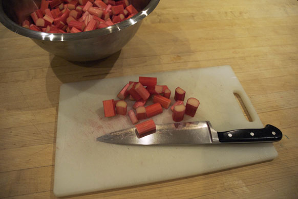 Rhubarb bottling: Top and tail, then cut into 2-3cm chunks