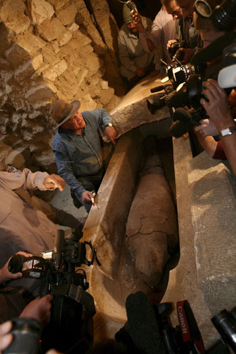 Mummies found in Egypt: 30 Mummies have been found in Saqqara necropolis, south of Cairo, Egypt