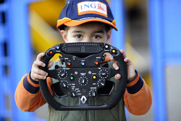 24sport: Formula One steering wheel