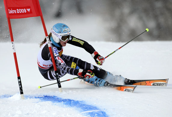 24sport: Julia Mancuso competes during the women's giant slalom 