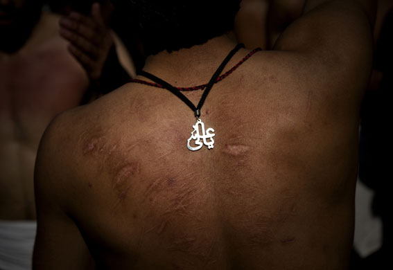 24 hours in pictures: Ashura in Pakistan