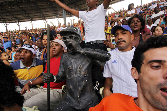 24 hours in pictures: Baseball in Cuba