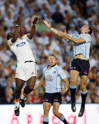 24 Sport: Horne and Sivivatu jump together