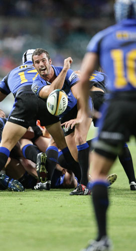 24sport: Haig Sare clears the ball from the pack