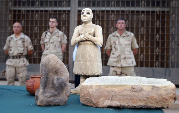 Baghdad museum : looted treasures from Iraqi museum in 2003