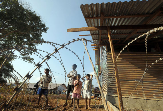23 February 2009: Vavuniya, Sri Lanka: Children at a shelter for war-displaced Tamils