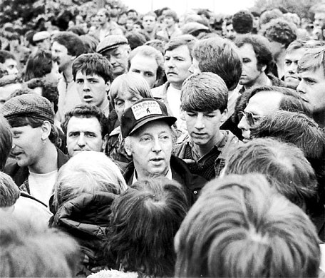 Orgreave Battle: Arthur Scargill leads the strikers at Orgreave