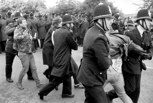 Orgreave Battle: Pickets and police at the Battle of Orgreave