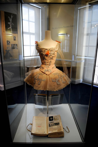 Ballet museum exhibits: Margot Fonteyn's Sleeping Beauty costume designed by Oliver Messel.