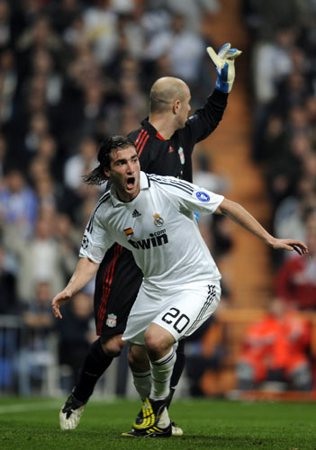 Real Madrid v Liverpool: Higuain