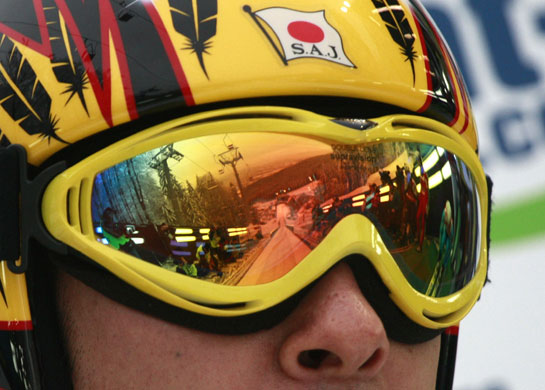 24sport: The take-off ramp is reflected in ski goggles