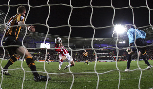 24sport: Billy Sharp scores against Hull City in the FA Cup 5th round replay