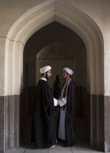 Gallery 24hours in pictures: Clerics speak on the campus of the Seminary in Qom