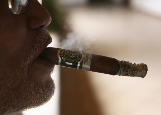 Gallery 24 hours in pictures : an Obama cigar at the Segovia cigar factory in Nicaragua 